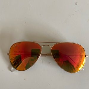 Reflective Ray Ban Aviators